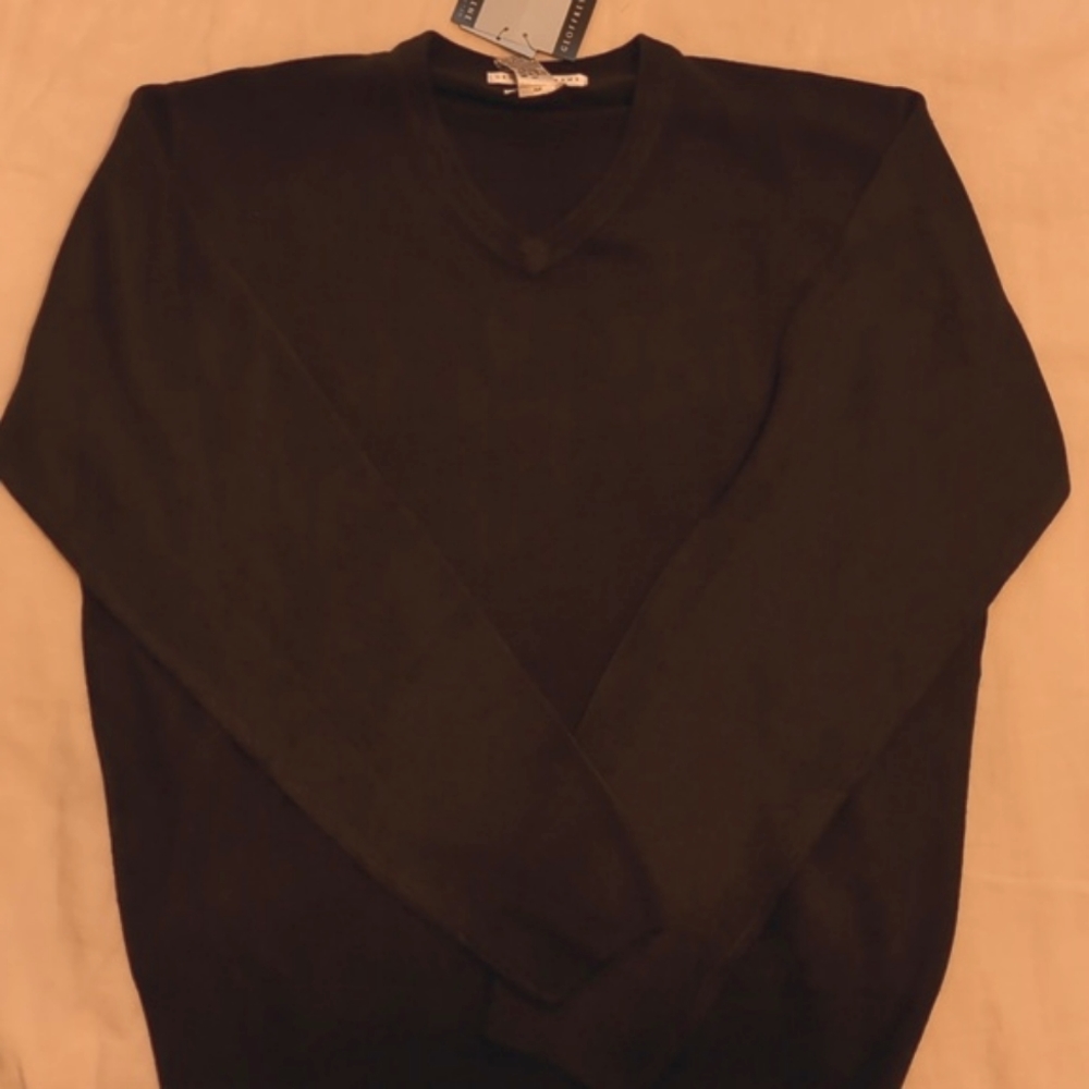 Geoffrey Beene V-Neck Sweat